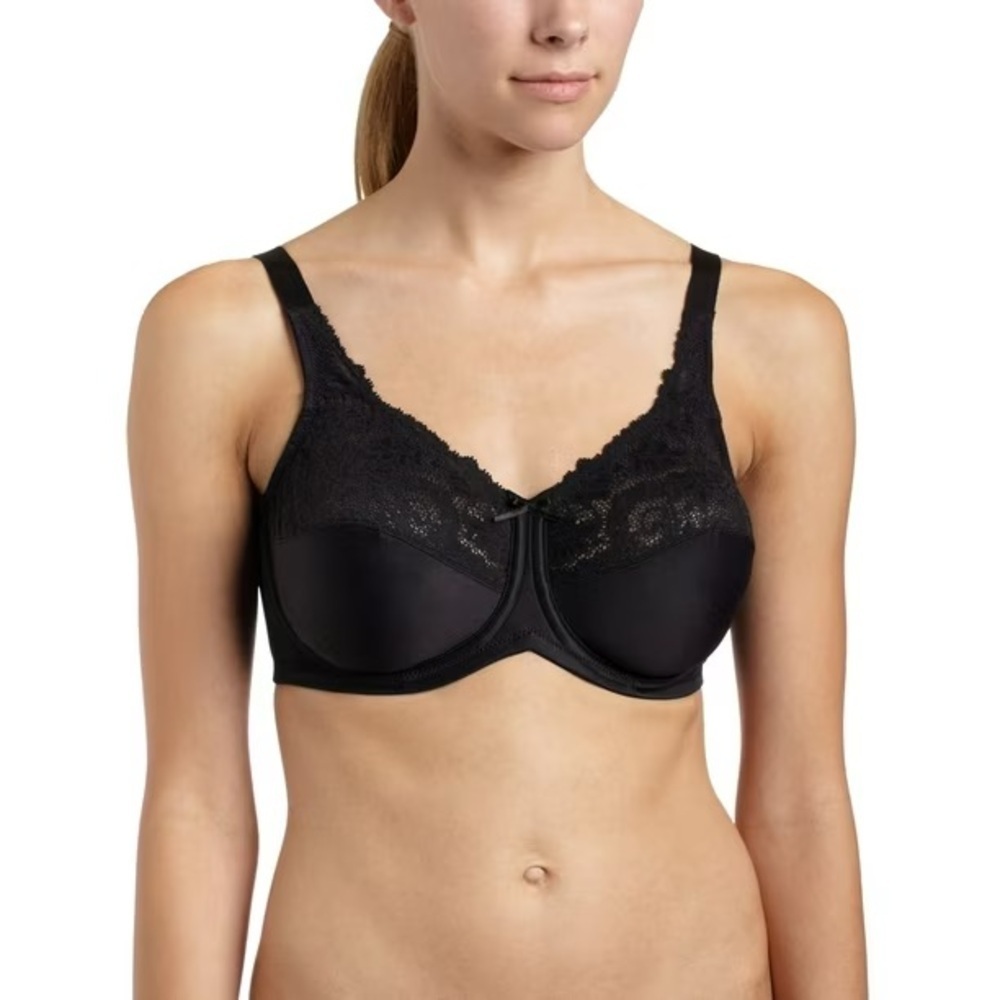 Elegant Black Lace Underwire Bra, sexy boudoir lingerie, push up body flattering